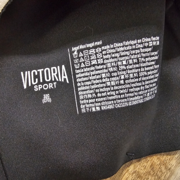 Six Victoria Secret Sports Bras 32C - Picture 5 of 16